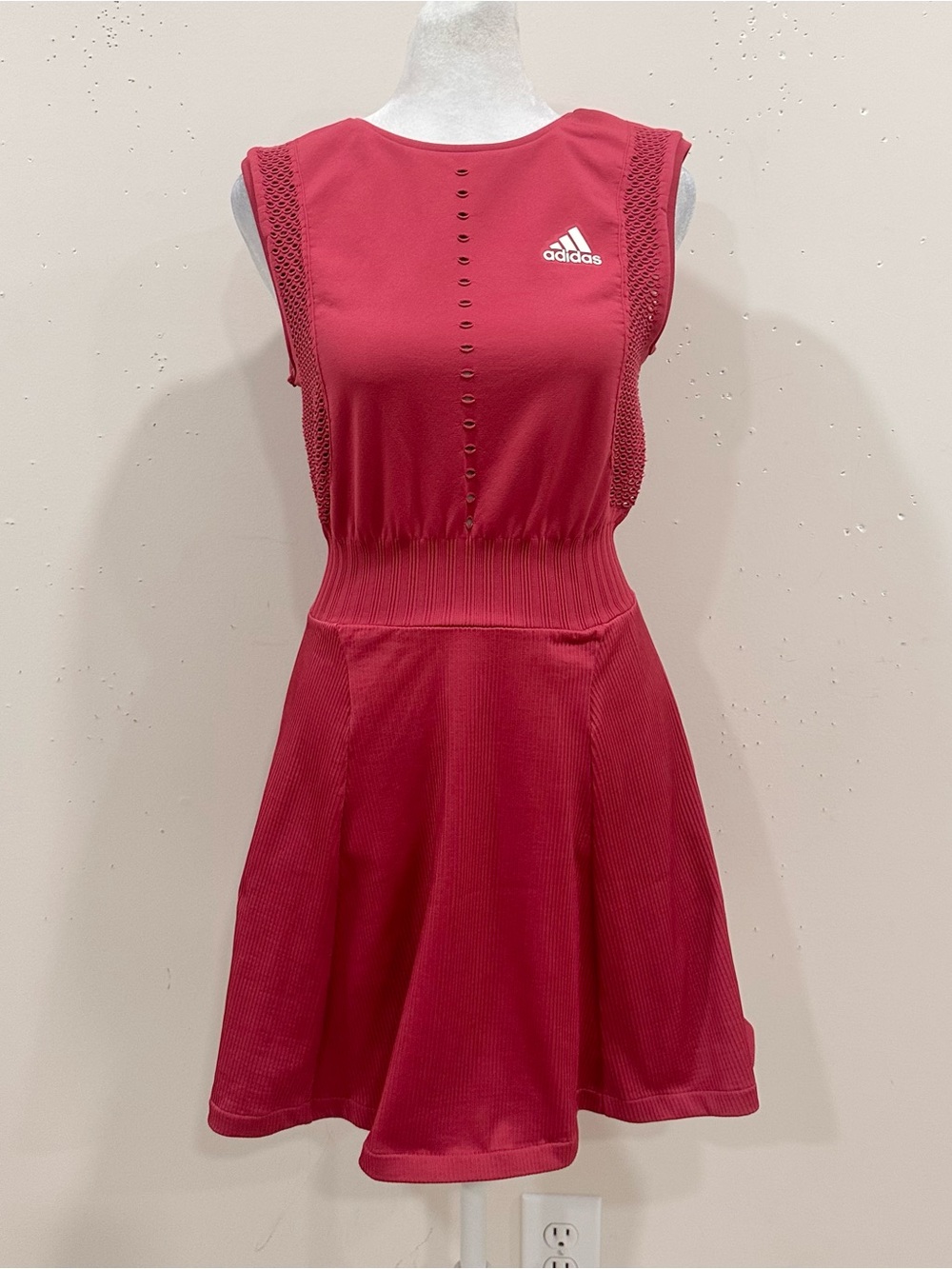 adidas Primeknit Primeblue Tennis Dress Wild Pink Burgundy Women's Size M GL5708